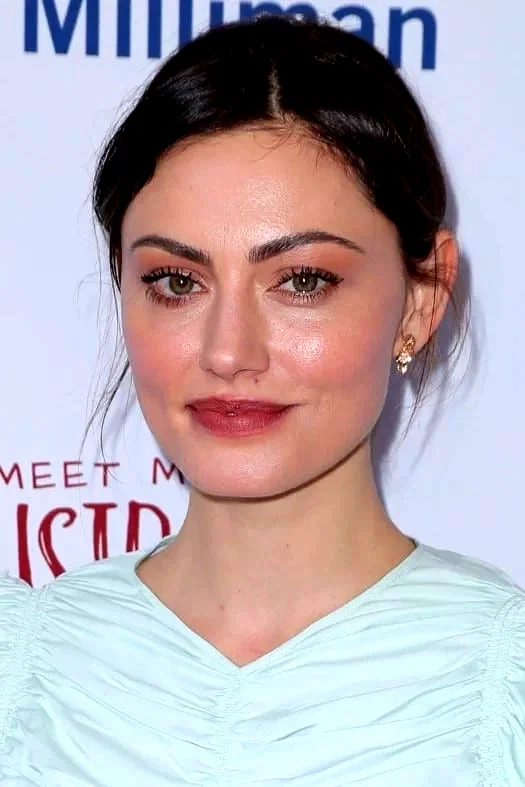 Phoebe Tonkin