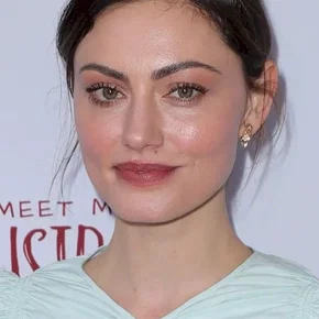 Photo star : Phoebe Tonkin