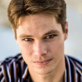 Photo star :  Kai Luke Brummer