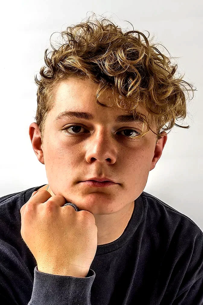  Matthew Vey