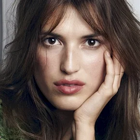 Photo star :  Jeanne Damas