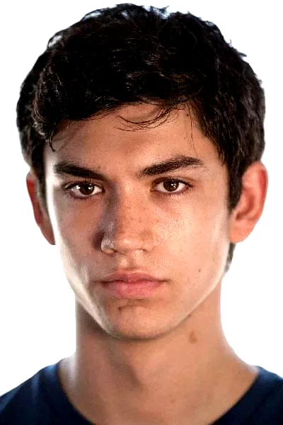  Archie Renaux