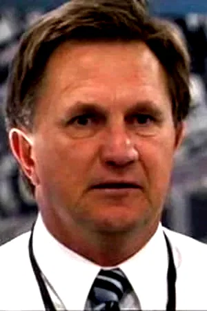  Frankie J. Holden