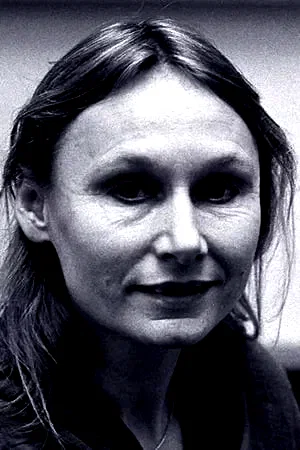  Angela Pleasence