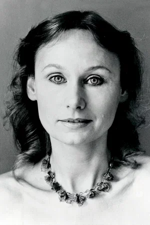  Angela Pleasence photo