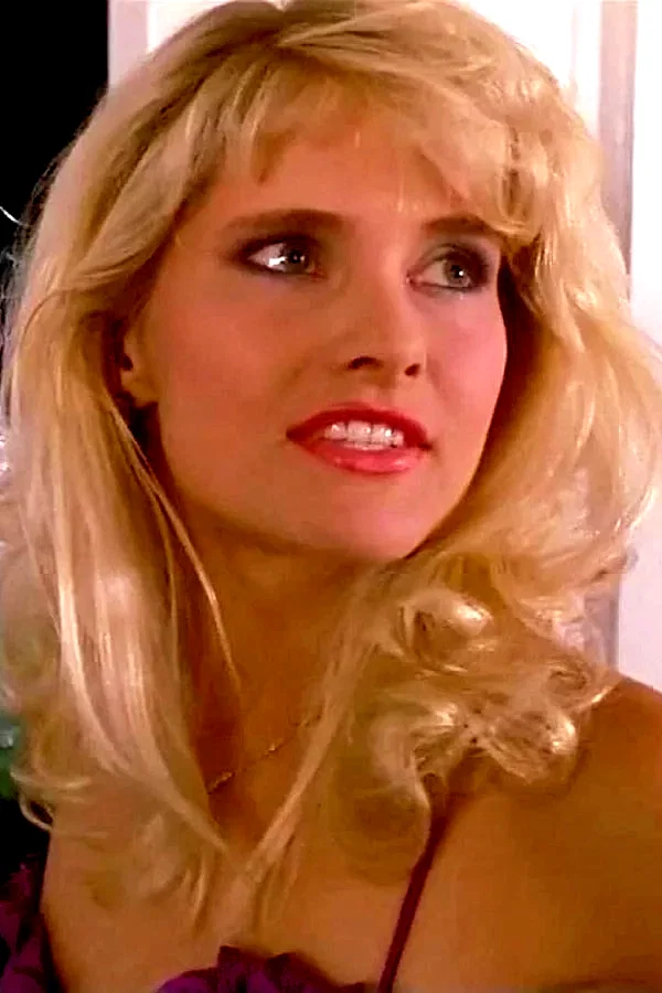  Suzanne Snyder