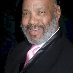 Photo star :  James Avery