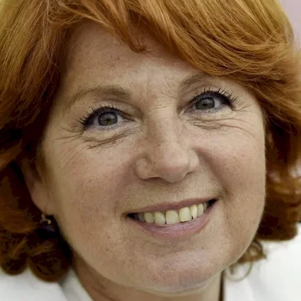  Veronique Genest