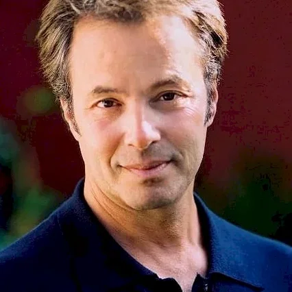  Philip Casnoff