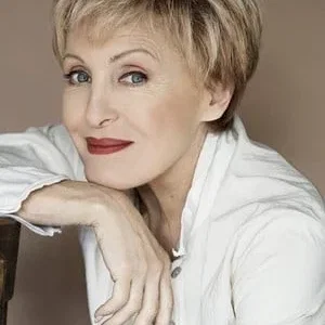  Nicole Croisille