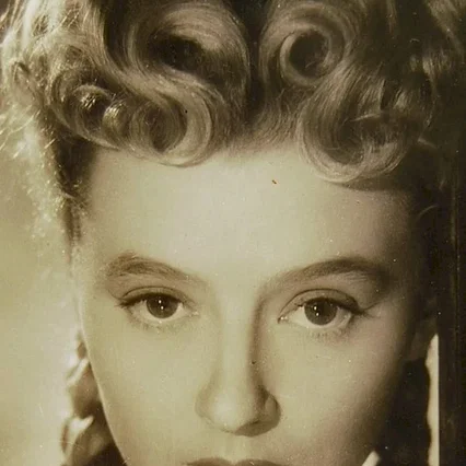 Simone Valere