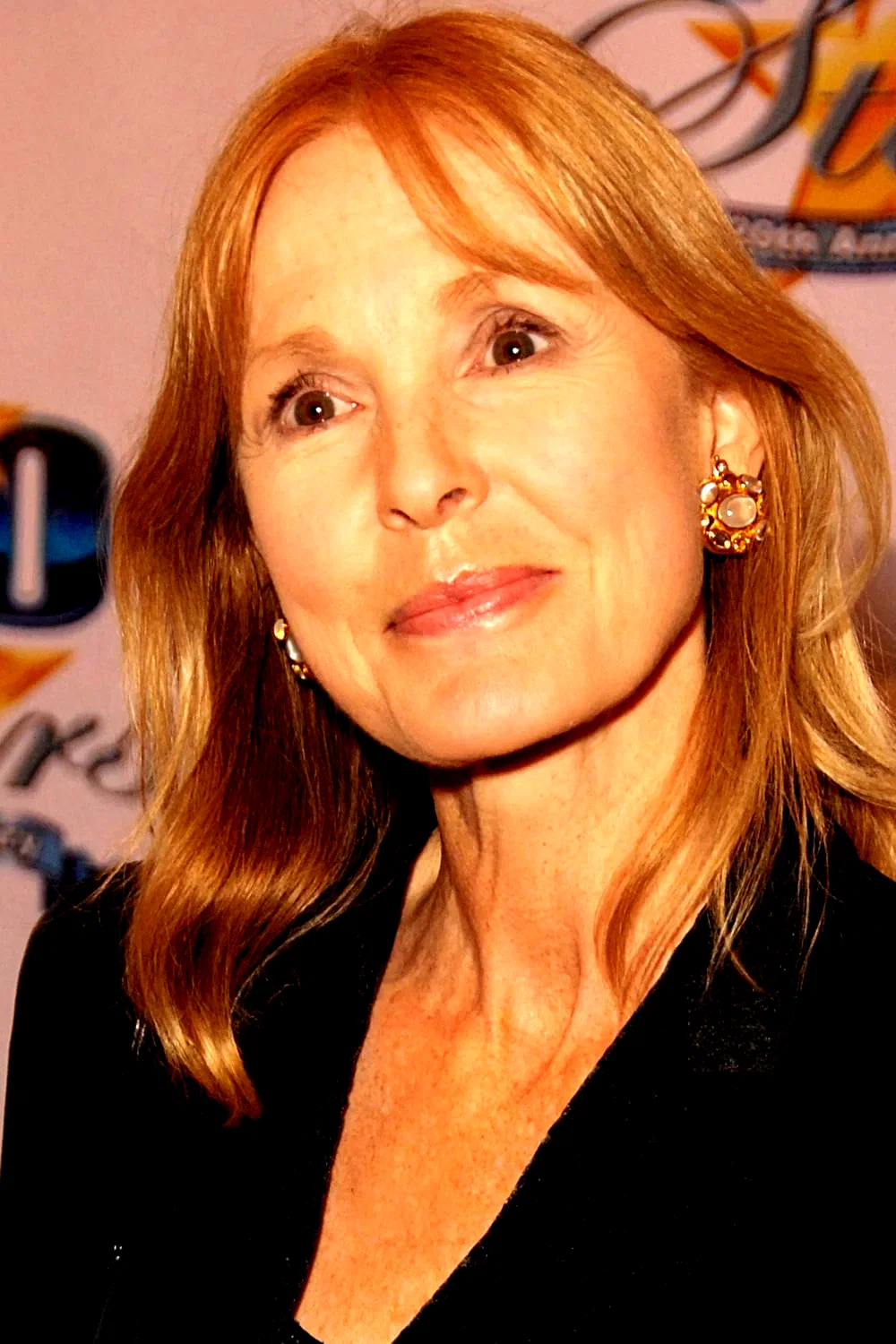  Victoria Tennant