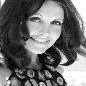 Photo star :  Anjanette Comer