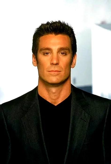  Michael T. Weiss