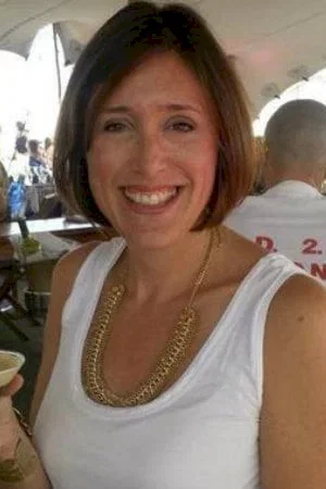 Louise Goodall photo