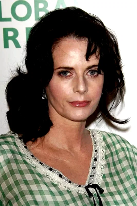 Lisa Blount