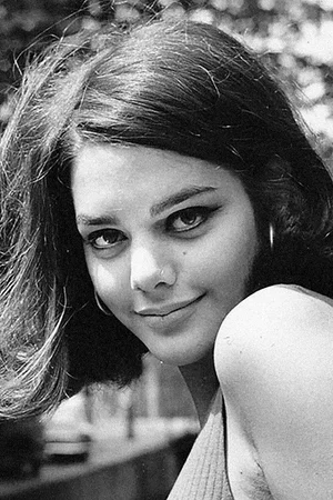 Tina Aumont photo