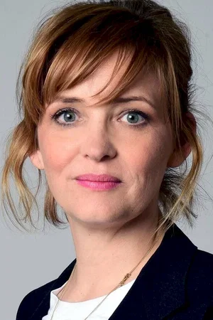  Laura Tonke photo