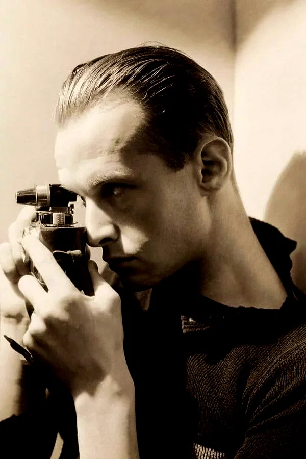 Henri  Cartier-Bresson