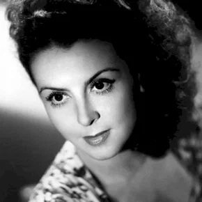 Photo star : Renee Saint-Cyr
