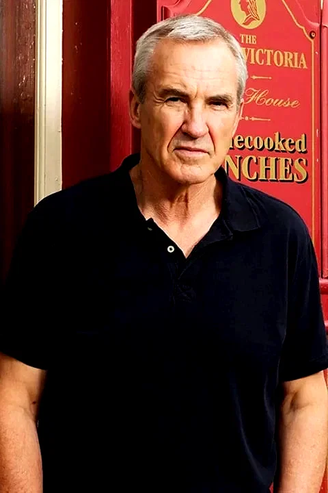 Larry Lamb