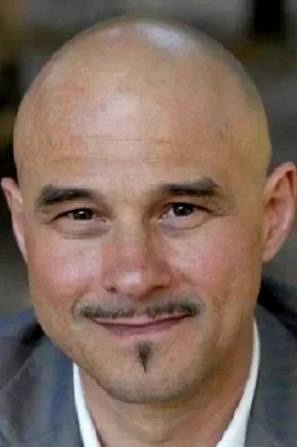 Xavier Tchili