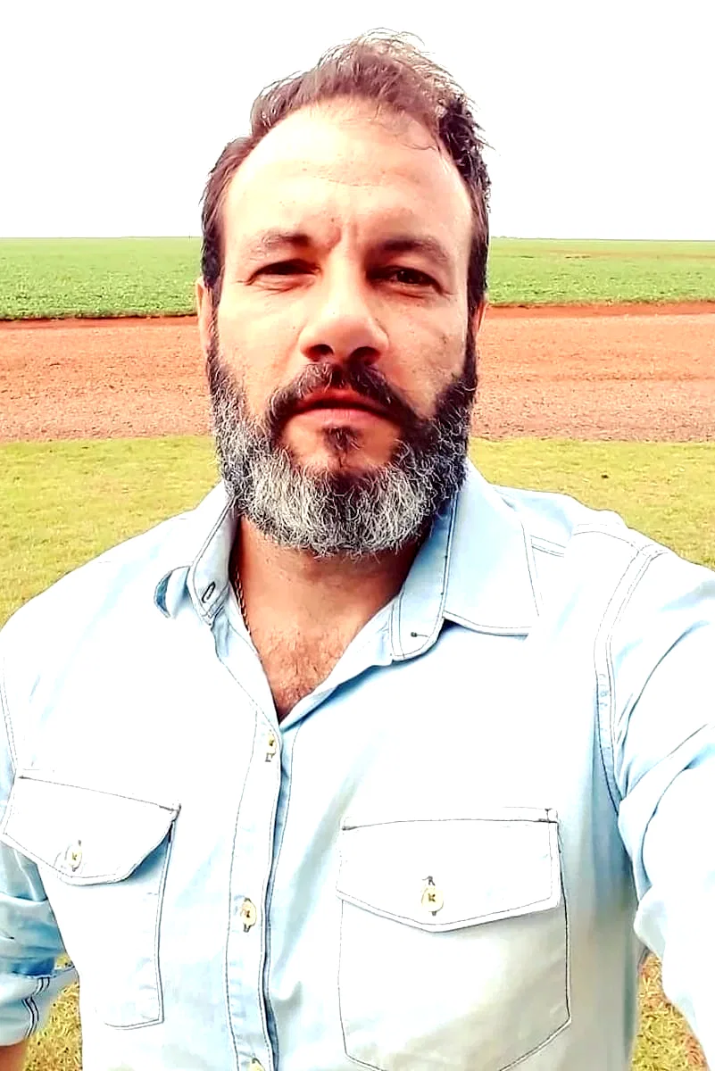  Leandro Faria Lelo