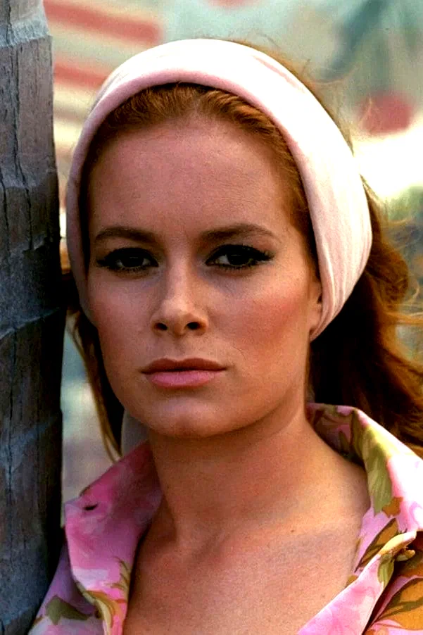 Luciana  Paluzzi