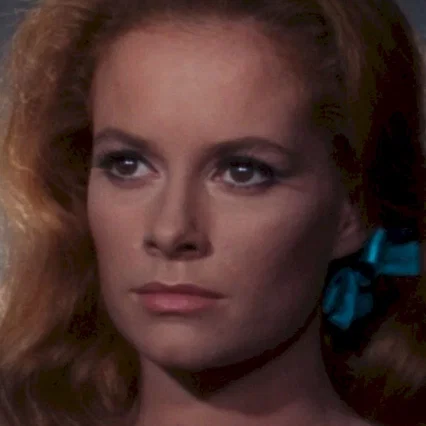 Luciana  Paluzzi