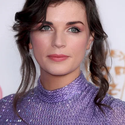  Aisling Bea
