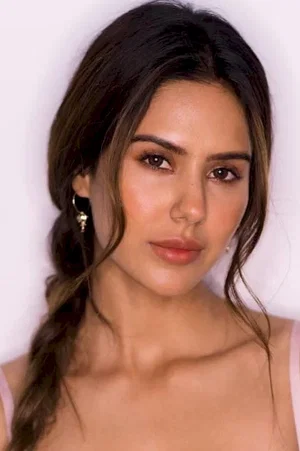  Sonam Bajwa