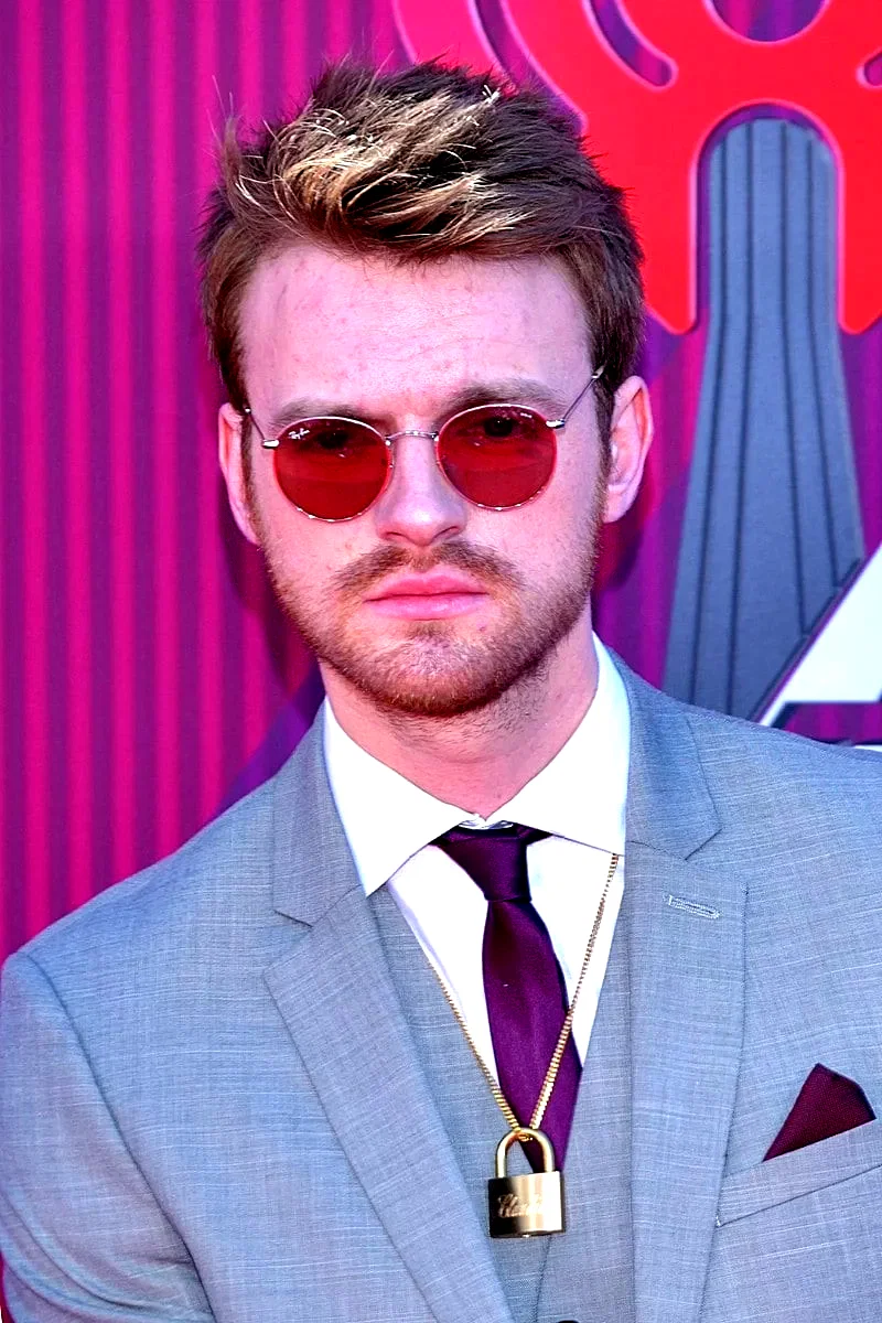  Finneas O'Connell