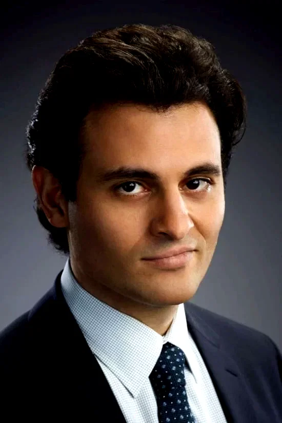  Arian Moayed