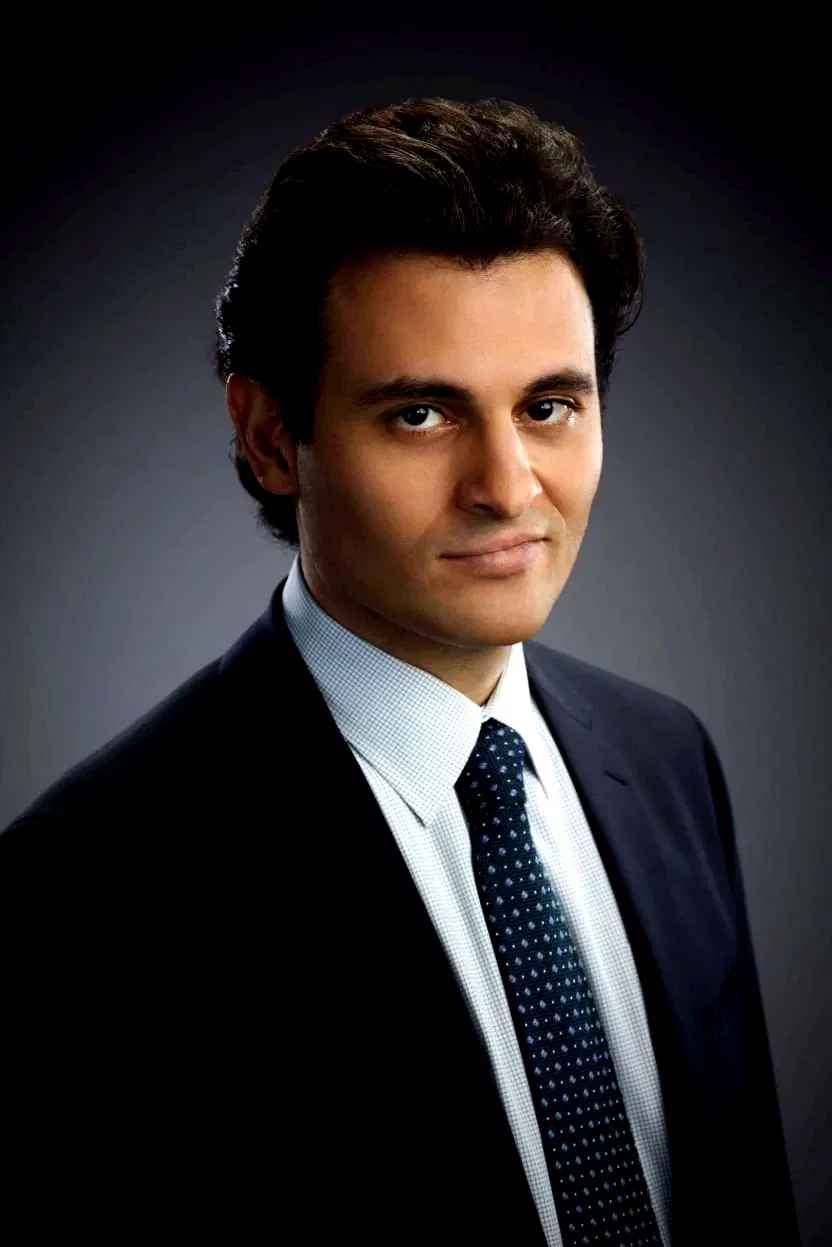  Arian Moayed
