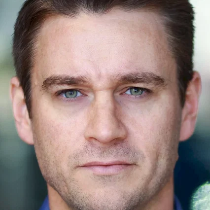  Clark Moore