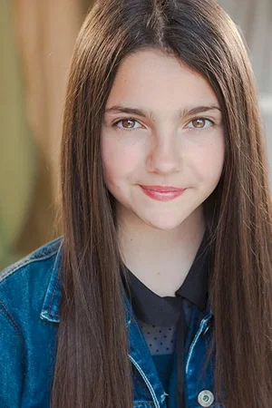  Emily Carey photo