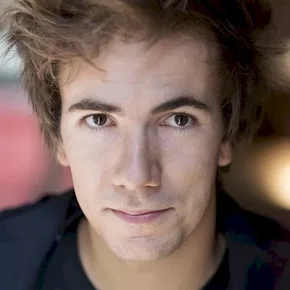 Photo star :  Xavier Guelfi