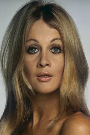  Anouska Hempel photo