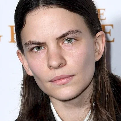  Coco Sumner