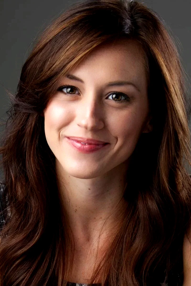  Ashley Bratcher