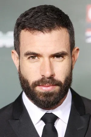 Tom  Cullen