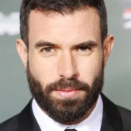 Tom  Cullen