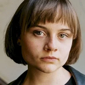 Photo star :  Lena Urzendowsky