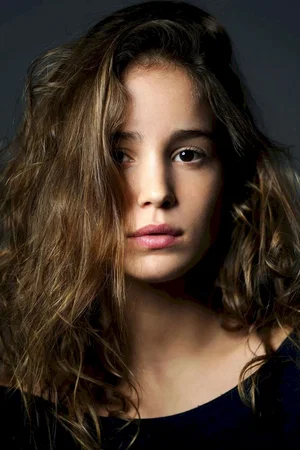  Alba Baptista