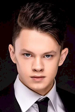  Artur Novikov photo
