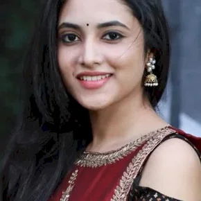 Photo star :  Priyanka Arul Mohan