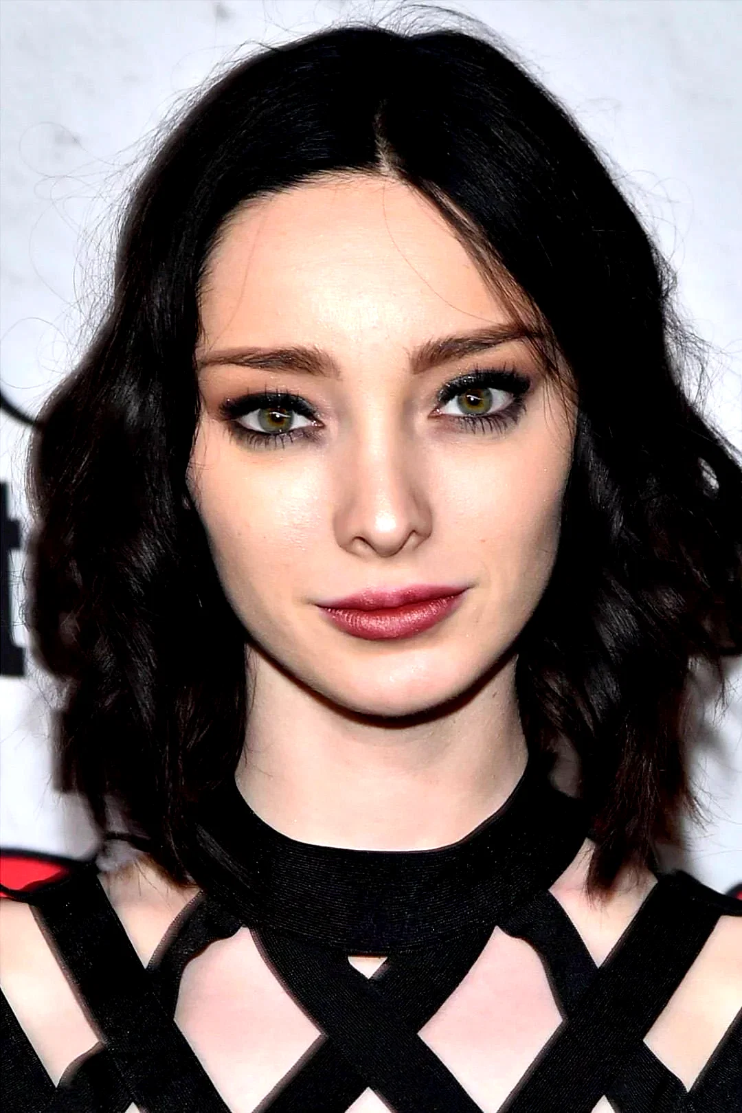 Emma Dumont