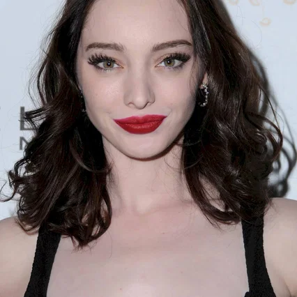 Emma Dumont