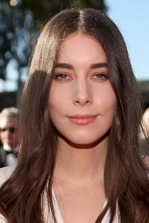  Danielle Haim photo