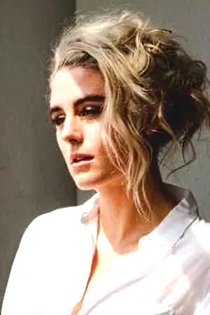  Suzanne Coote